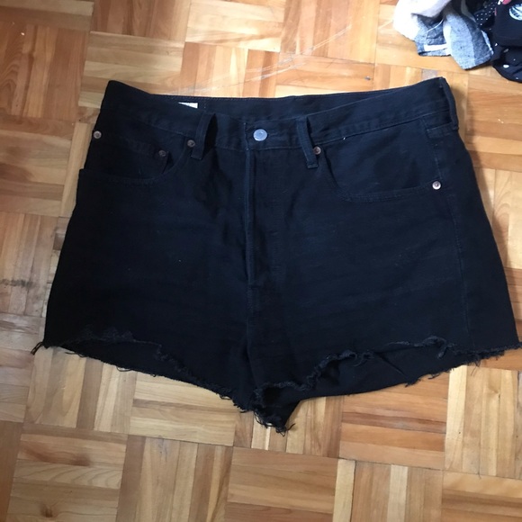 501 Levi’s shorts - Picture 3 of 6